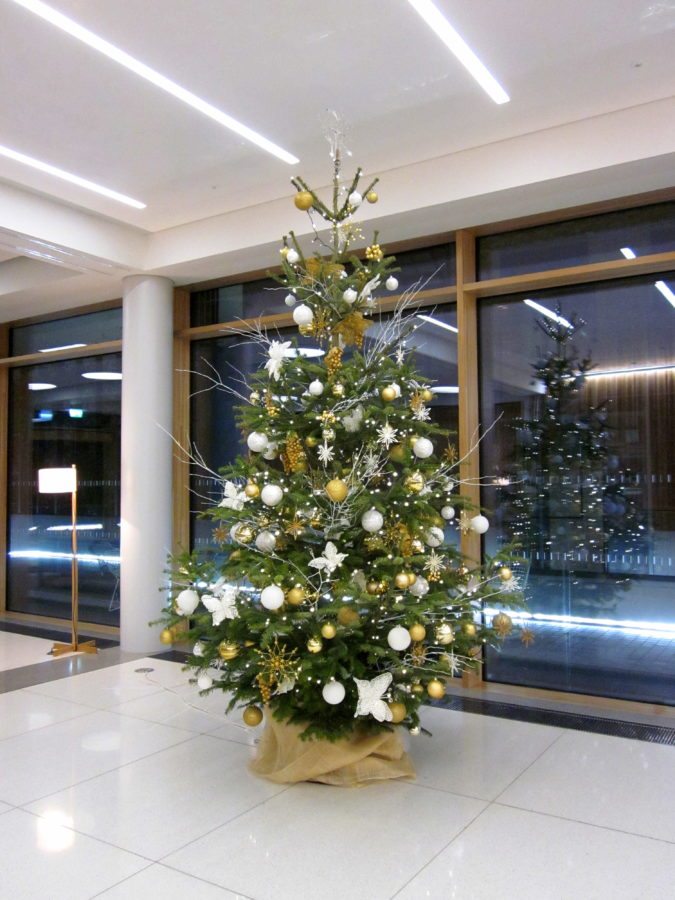 Office Christmas Tree 10ft White And Gold Flowers By Flourish